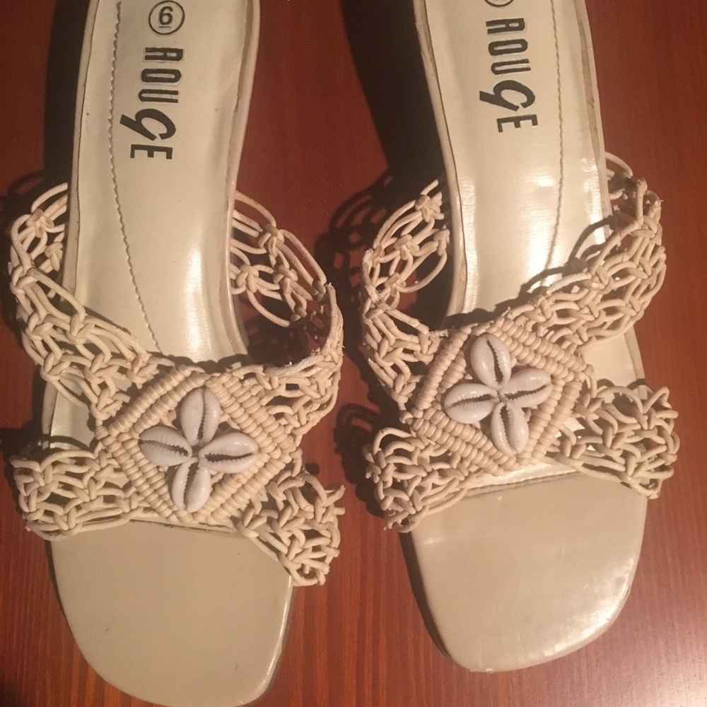 CUTE SANDALS